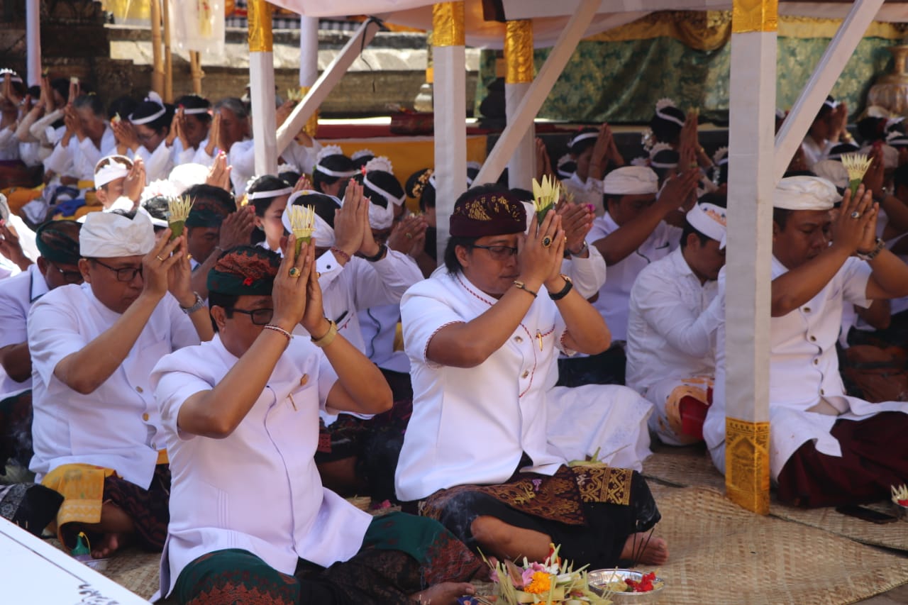 Rampung Pembangunan Pura Desa lan Puseh   Krama Desa Adat Semate Laksanakan Karya Ngusaba Desa dan Ngusaba Nini